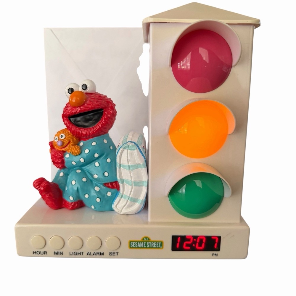 Sesame Street ELMO's Bedtime Traffic Stop Light Alarm Clock Wake Time Kids